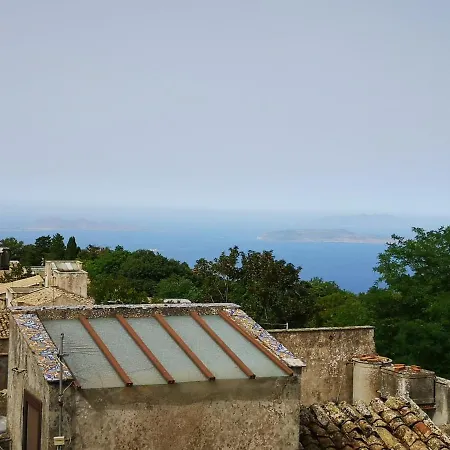 L'angolo Di Wanda Erice